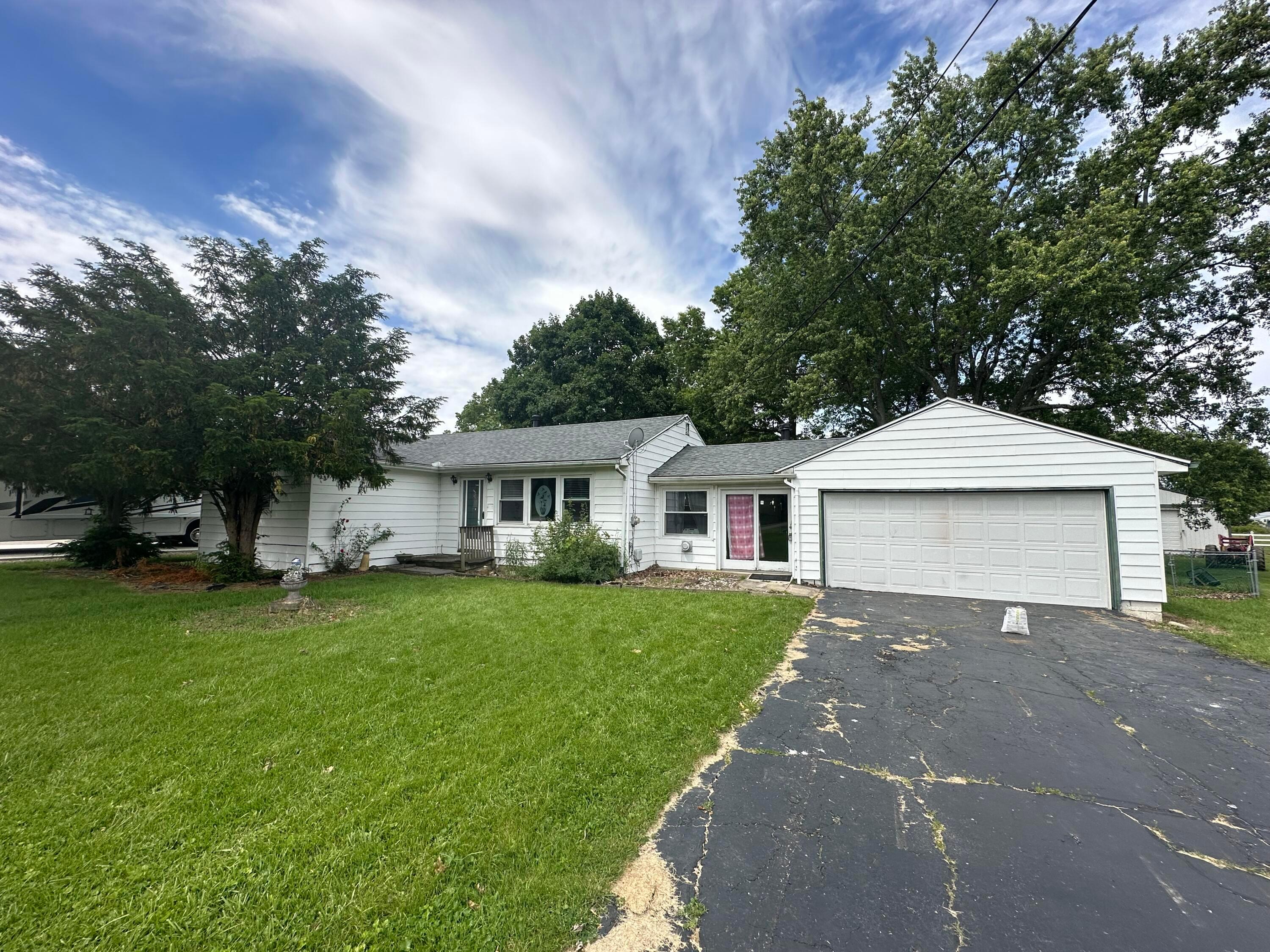 1341 Lusch Road Marion, OH 43302 - Photo 1 of 20 IMG_9762