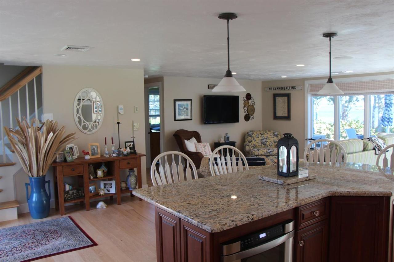 206 Clipper Road Bourne, MA 02532 - Photo 21 of 35 a kitchen with lots of counter top space