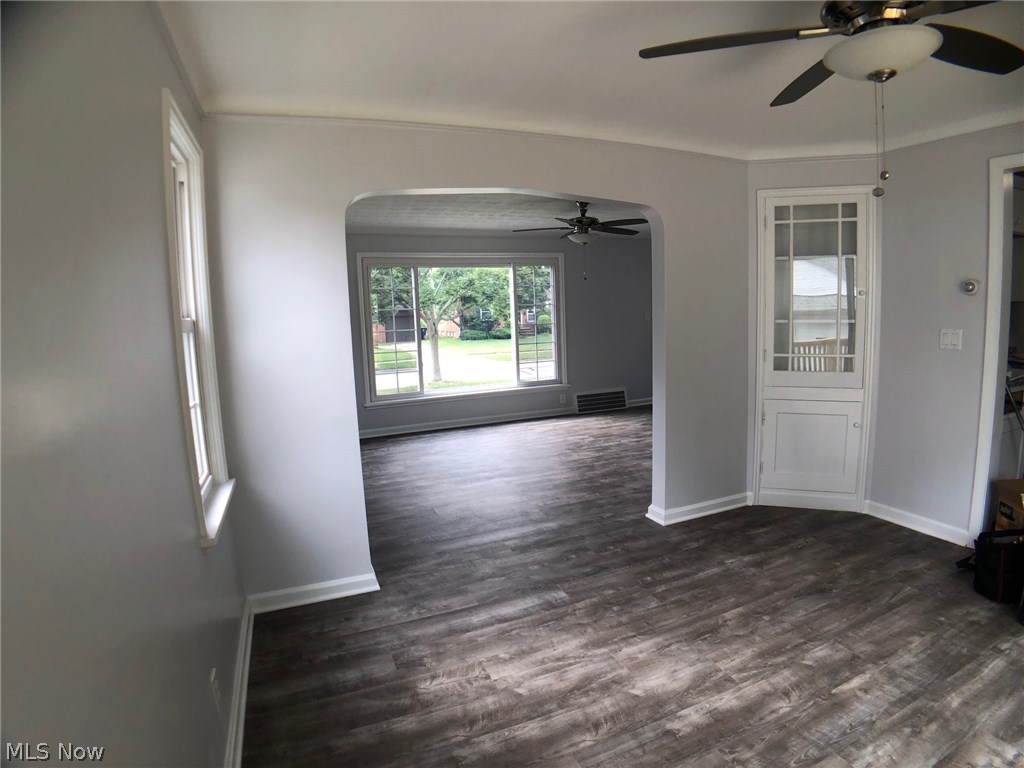 5447 Summit Road Cleveland, OH 44124 - Photo 7 of 25