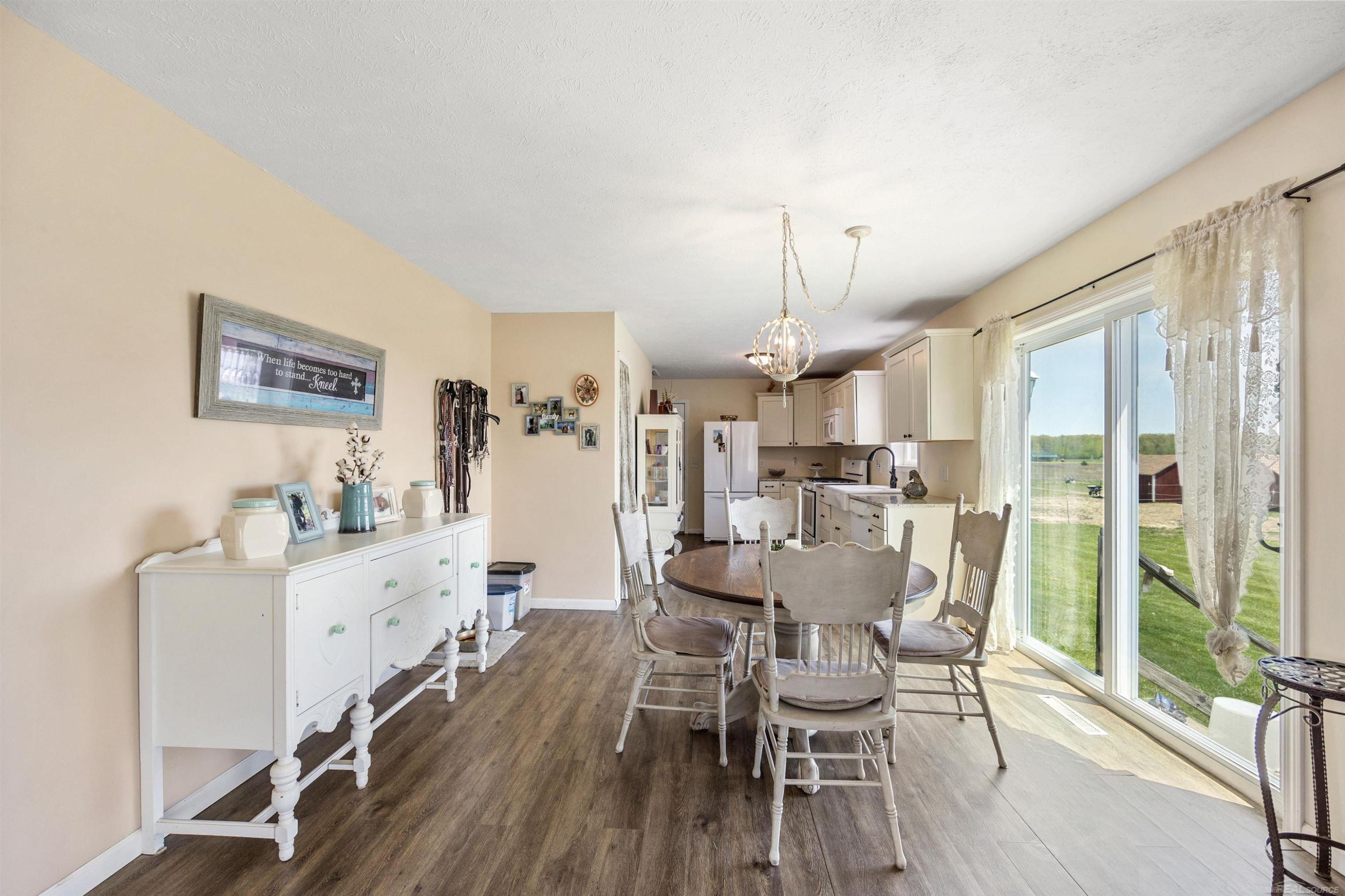 7613 Fisher Road Avoca, MI 48006 - Photo 18 of 31 50213010-c796e600-4a63-40fa-90e7-70bec33eddc0.JPG