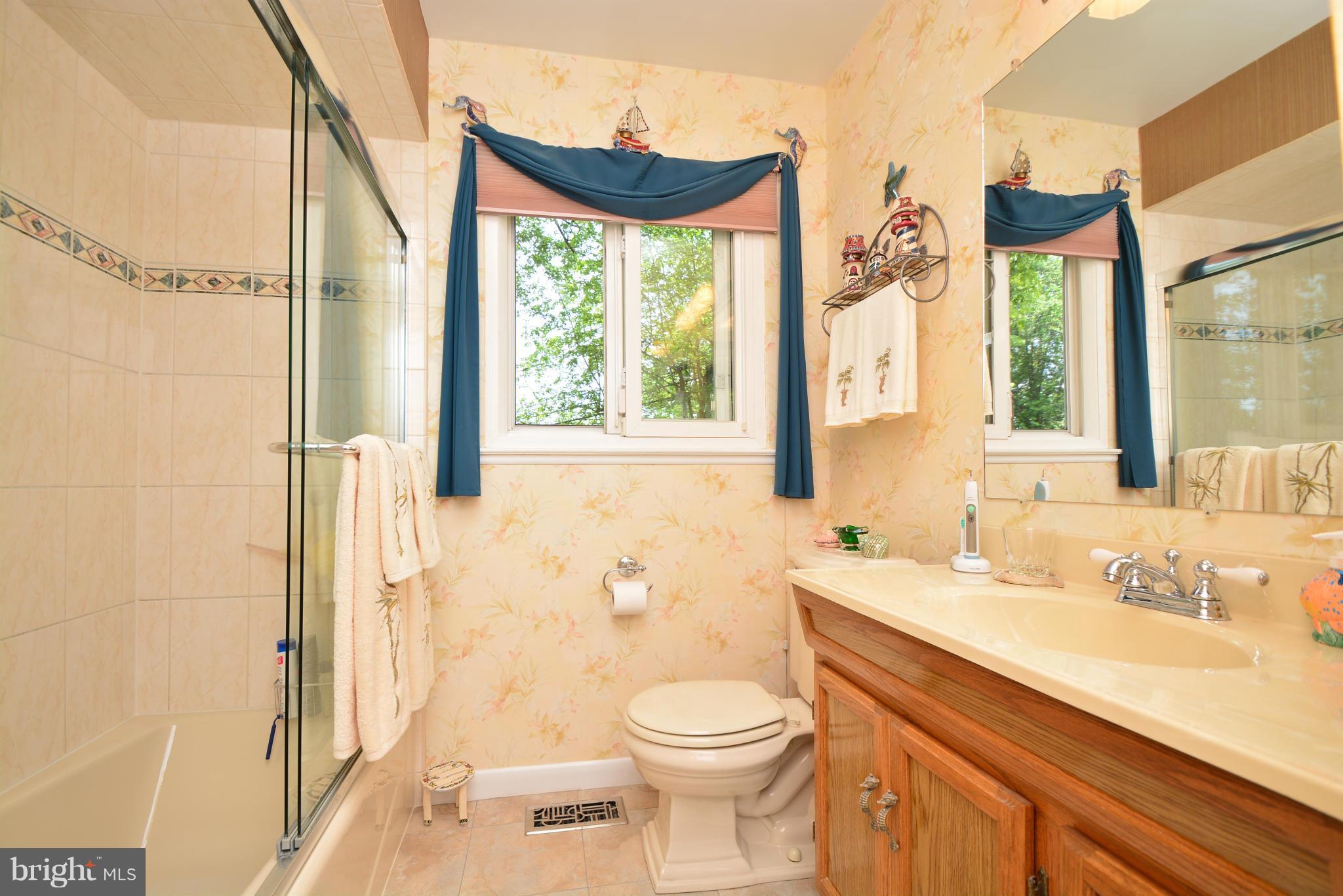 402 Nollmeyer Road Baltimore, MD 21220 - Photo 13 of 30 Bath