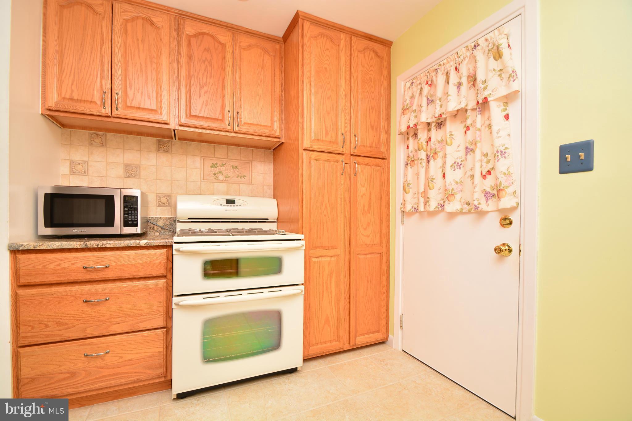 402 Nollmeyer Road Baltimore, MD 21220 - Photo 10 of 30 Kitchen