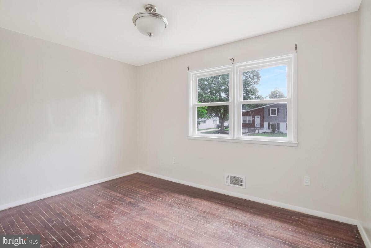 514 Gwynnvale Road Baltimore, MD 21208 - Photo 9 of 43 Dining Room