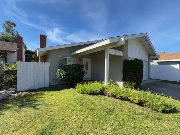 $3,900 | 27022 Vía Fiesta, Mission Viejo, CA 92691