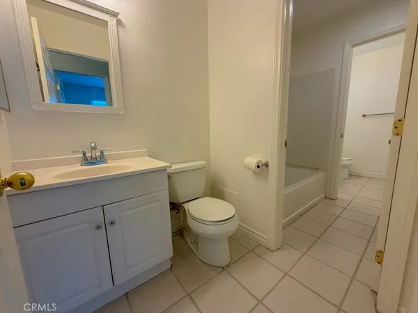 $3,900 | 27022 VÃa Fiesta, Mission Viejo, CA 92691