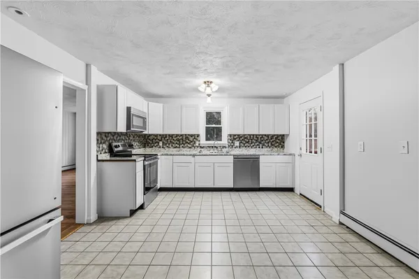 $475,000 | 2 Whitman Street, Smithfield, RI 02917