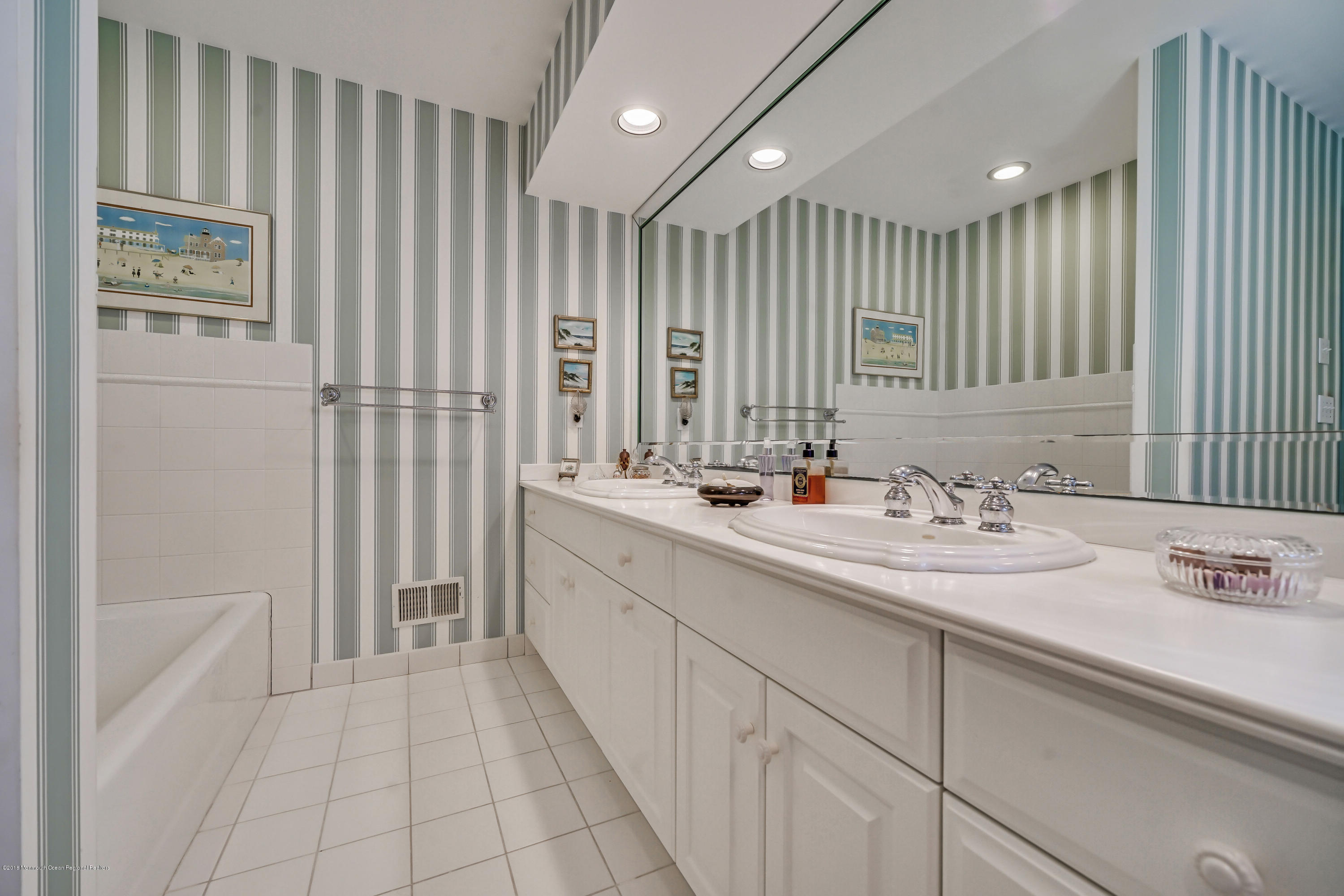 609 Oceanview Road Brielle, NJ 08730 - Photo 25 of 44 dsc06903-dsc06907