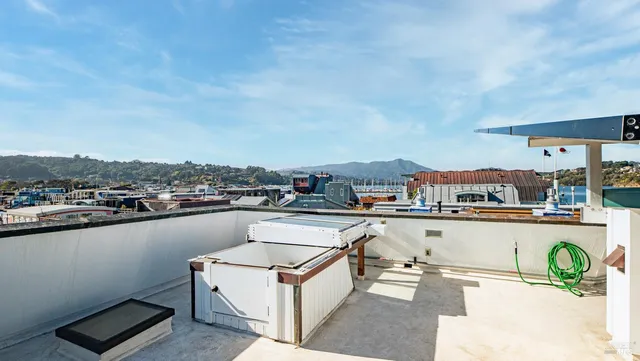 $2,800,000 | 68 Issaquah Dock, Sausalito, CA 94965