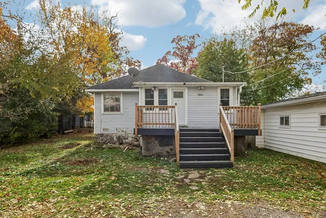 $210,000 | 18631 West Main Street, Grayslake, IL 60030