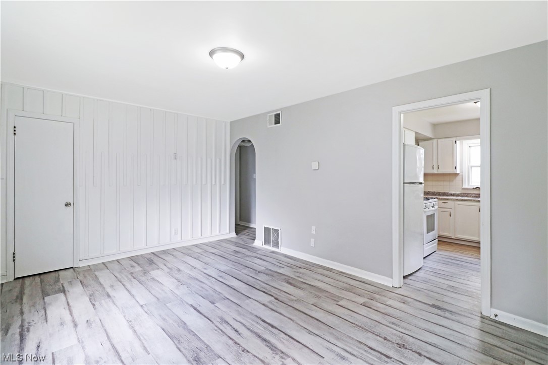 873 Reed Avenue Akron, OH 44306 - Photo 5 of 15 Living room with entryway to kitchen and bedrooms