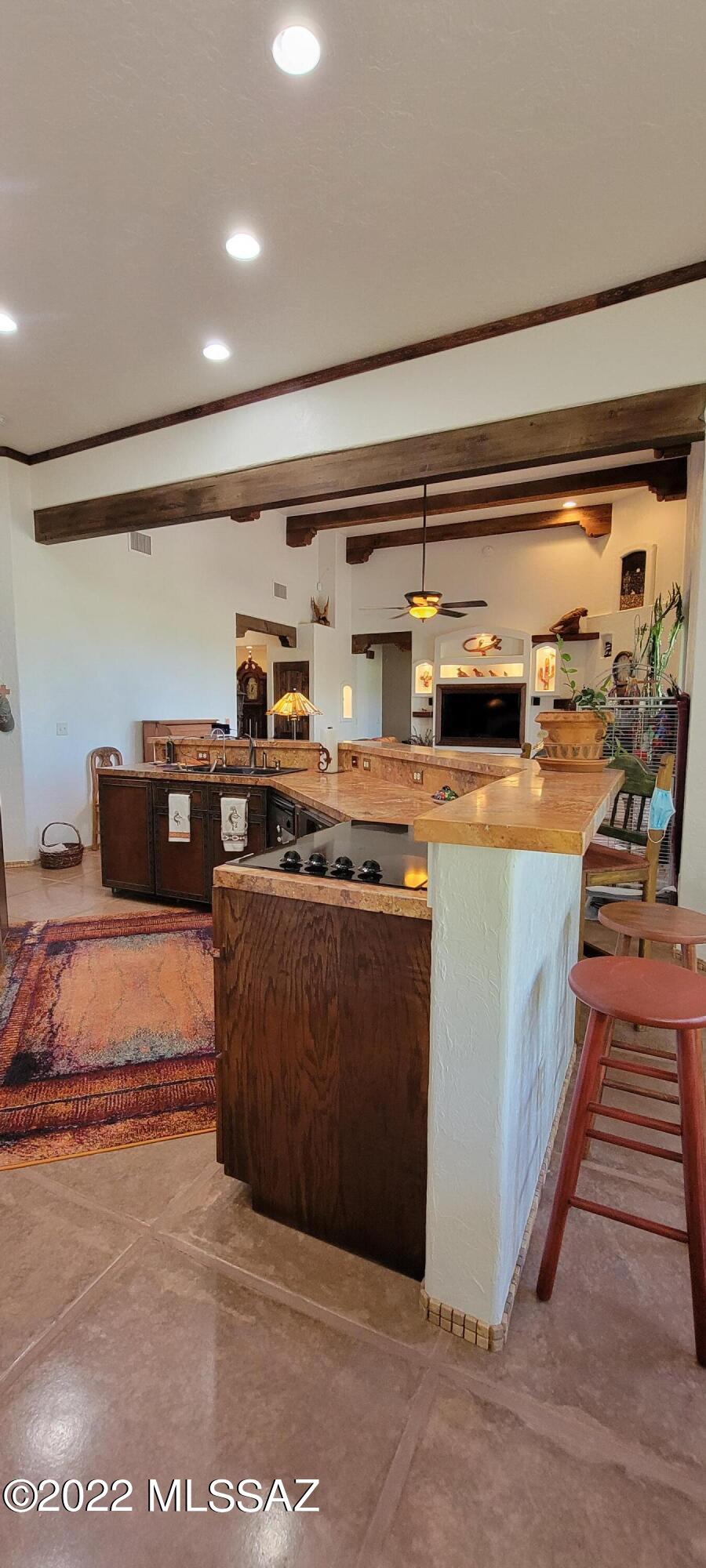 4255 West Milton Road Tucson, AZ 85746 - Photo 8 of 43 Gallery Image 8