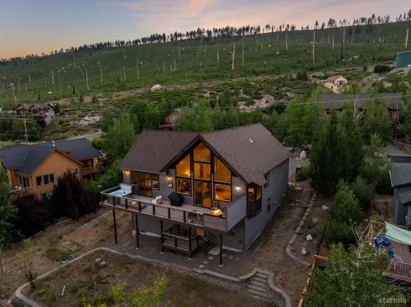 $1,700,000 | 812 Elk Point Drive, South Lake Tahoe, CA 96150