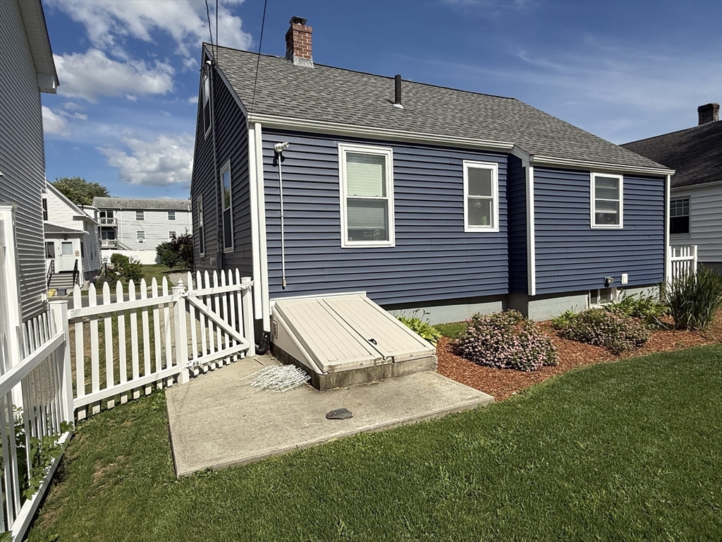 10 Standish Street Worcester, MA 01604 - Photo 21 of 27