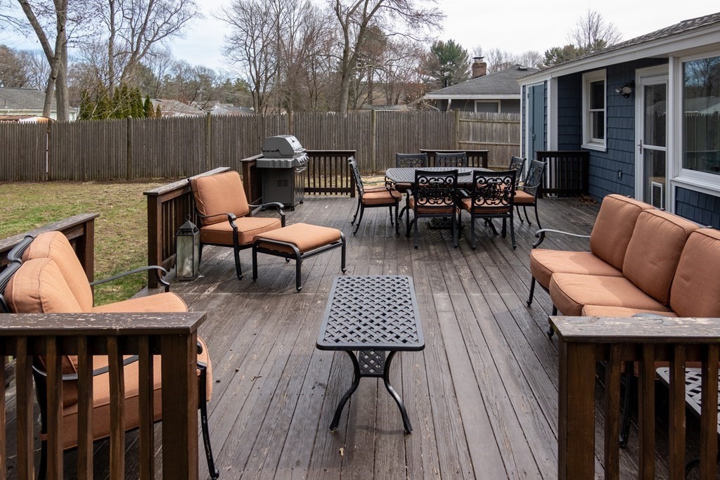 26 Fairbrook Road Framingham, MA 01701 - Photo 17 of 25 Gallery Image 17