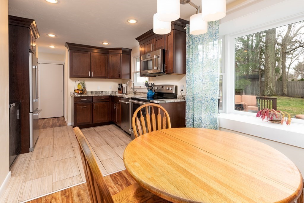26 Fairbrook Road Framingham, MA 01701 - Photo 3 of 25 Gallery Image 3