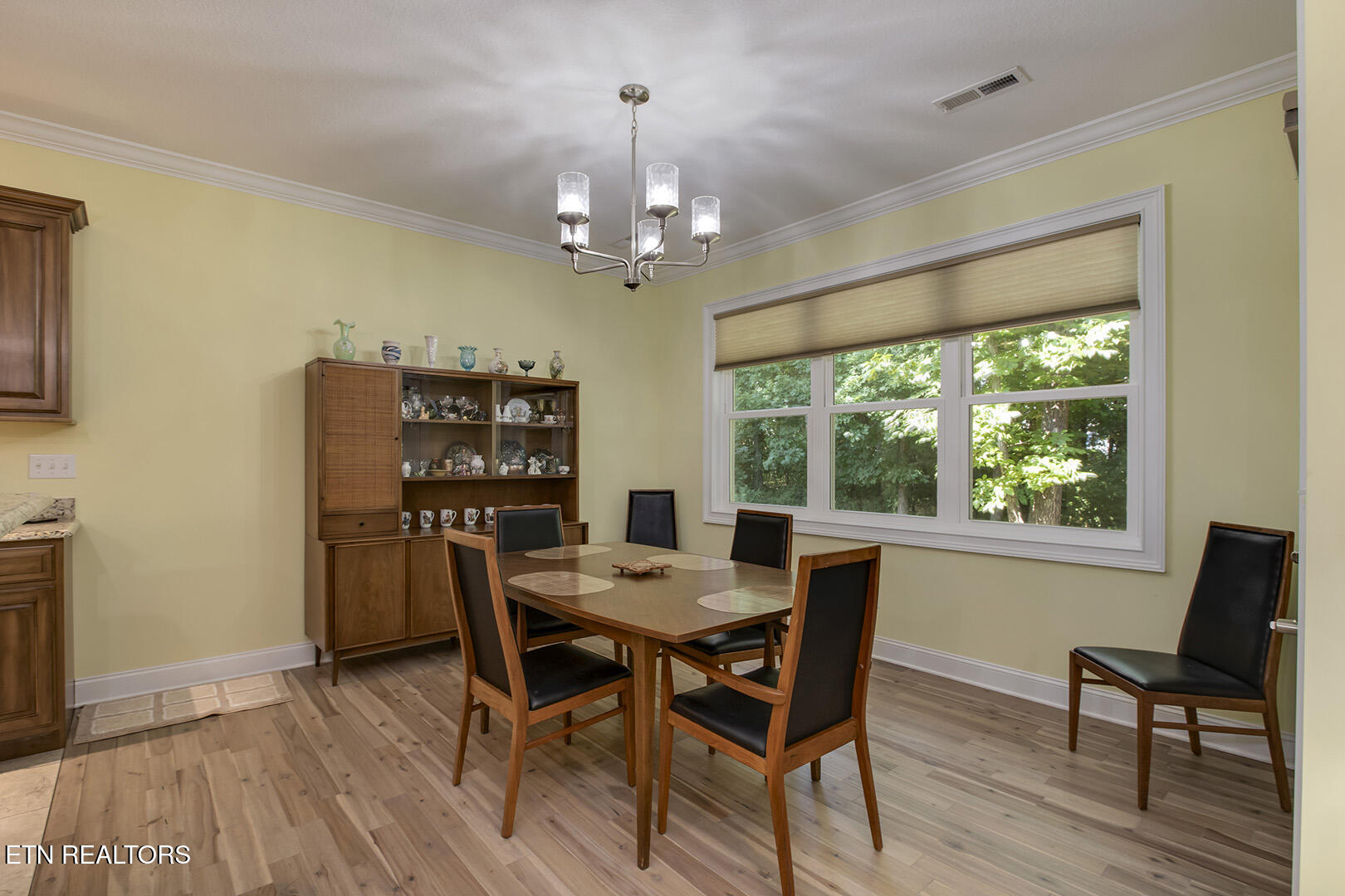 401 Tanasi Way Loudon, TN 37774 - Photo 14 of 44 14_401 Tanasi Way_Breakfast01