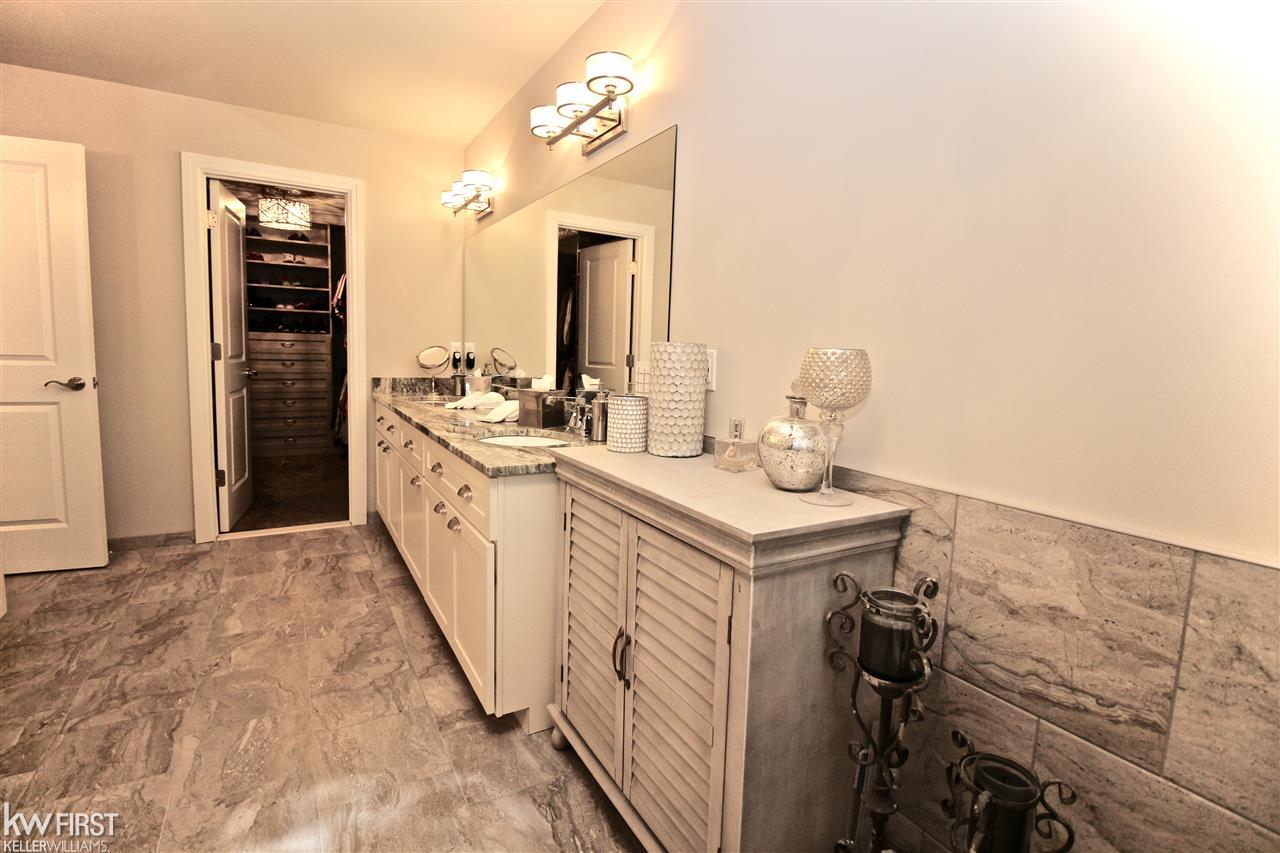 4240 Oak Arbor Drive Rochester, MI 48306 - Photo 23 of 37