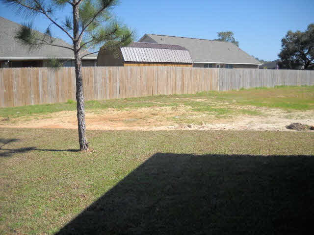 15619 Troon Drive Foley, AL 36535 - Photo 13 of 16 Privacy to right