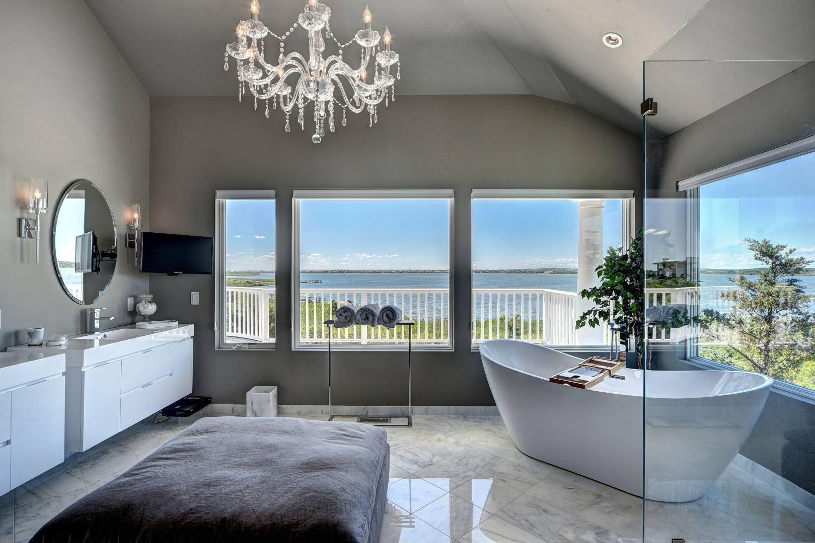 86 Dune Road Bridgehampton, NY 11932 - Photo 16 of 30