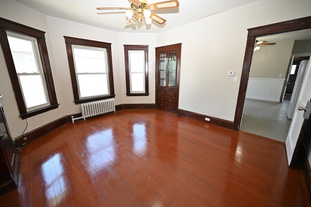 14 Derby Street Worcester, MA 01604 - Photo 4 of 23