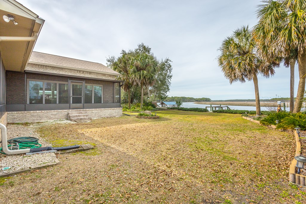 556 River Road Carrabelle, FL 32322 - Photo 9 of 63 Gallery Image 9