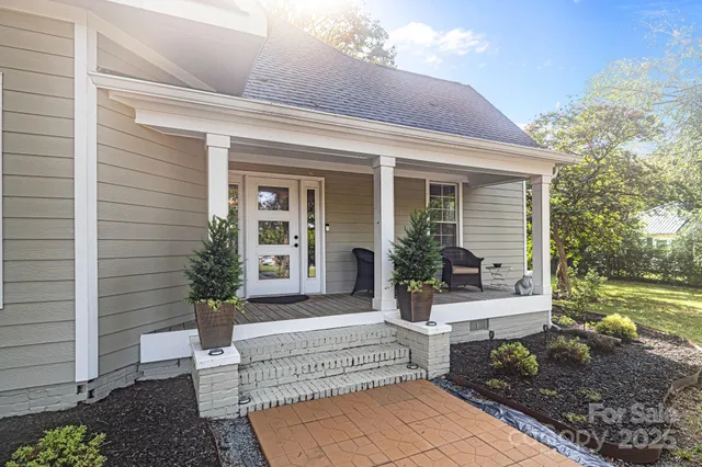 $399,000 | 622 North Elm Street, Marshville, NC 28103