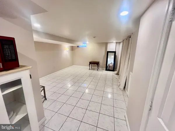 $1,400 | 628 North Columbus Street, Alexandria, VA 22314