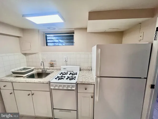 $1,400 | 628 North Columbus Street, Alexandria, VA 22314