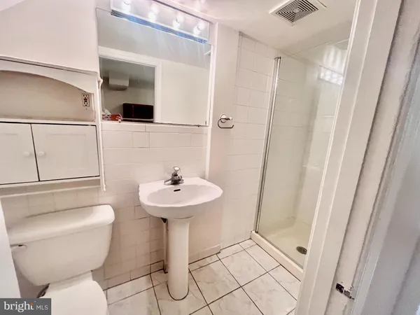 $1,400 | 628 North Columbus Street, Alexandria, VA 22314