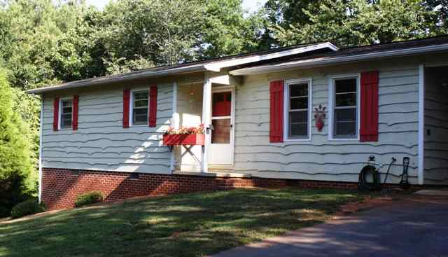 299 Kermit Street Walhalla, SC 29691 - Photo 1 of 20 Gallery Image 1