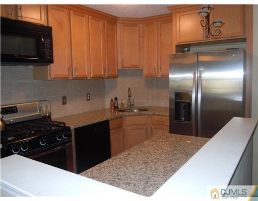201 Prestwick Way Edison, NJ 08820 - Photo 2 of 6 Gallery Image 2