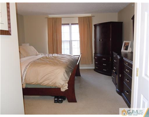 201 Prestwick Way Edison, NJ 08820 - Photo 6 of 6 Gallery Image 6