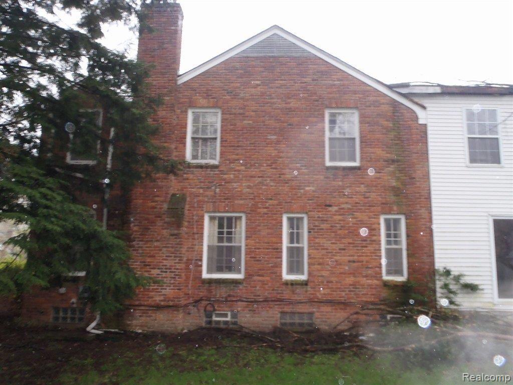 14303 Greenview Road Detroit, MI 48223 - Photo 2 of 18 P3300007.JPG