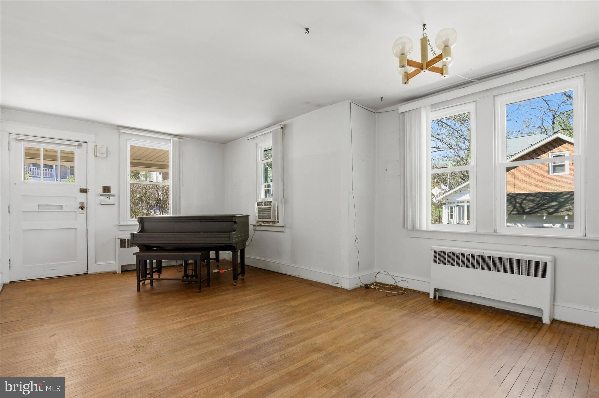 874 Edge Hill Road Glenside, PA 19038 - Photo 3 of 15