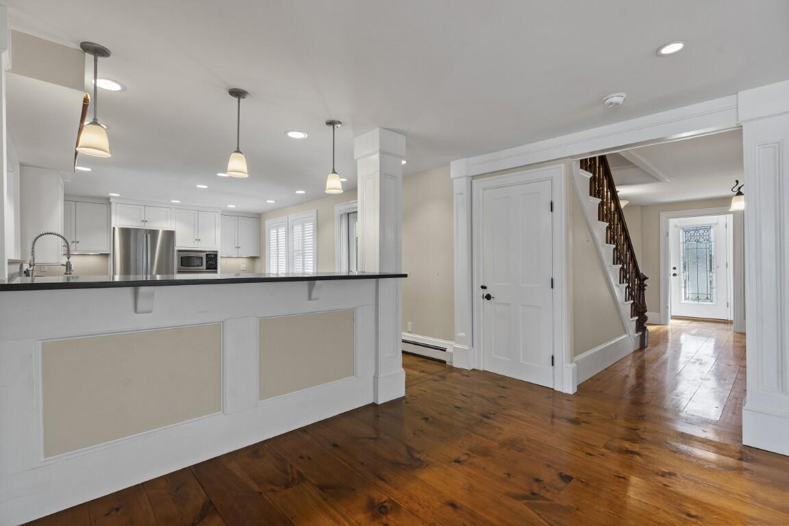 22 School Street Boothbay, ME 04544 - Photo 11 of 72 14