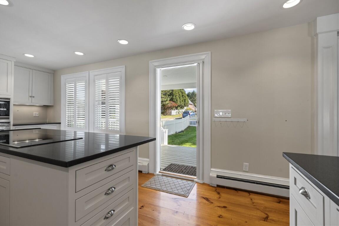 22 School Street Boothbay, ME 04544 - Photo 18 of 72 23