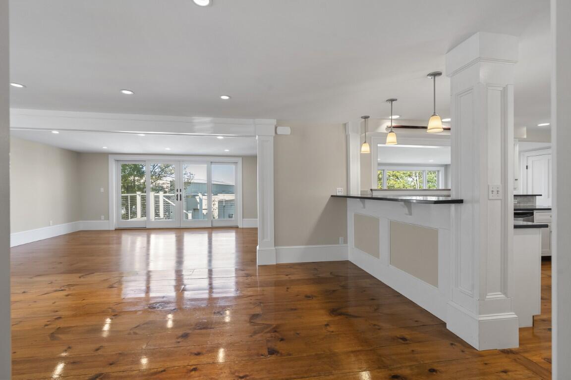 22 School Street Boothbay, ME 04544 - Photo 10 of 72 12