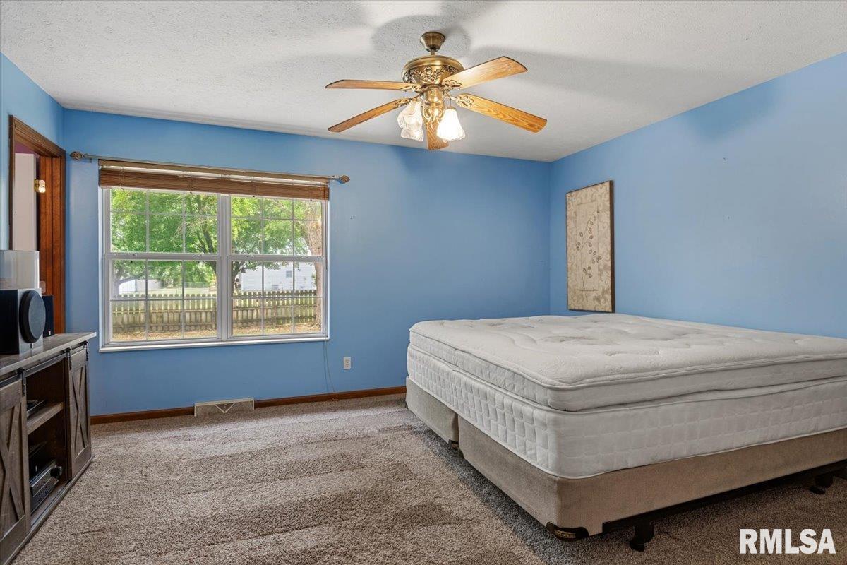 1216 Dani Lane Springfield, IL 62712 - Photo 17 of 32