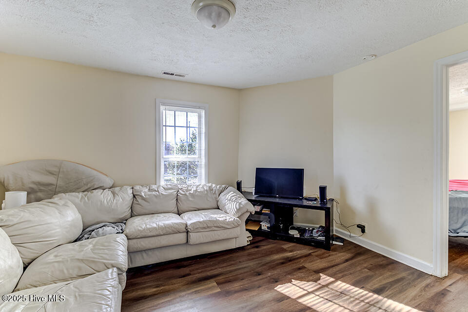817 South 11th Street Wilmington, NC 28401 - Photo 2 of 15 IMG_6578_79_80_81_82