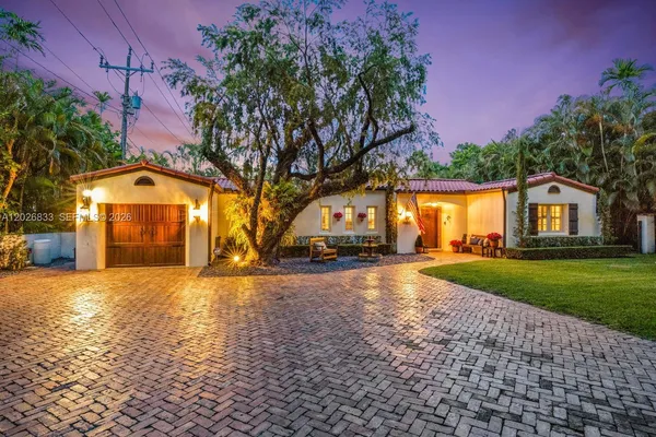 $2,699,999 | 1809 Granada Boulevard, Coral Gables, FL 33134