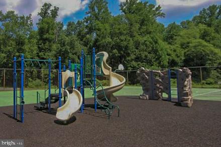 9002 Mulvaney Court Springfield, VA 22152 - Photo 40 of 44 Community amenities