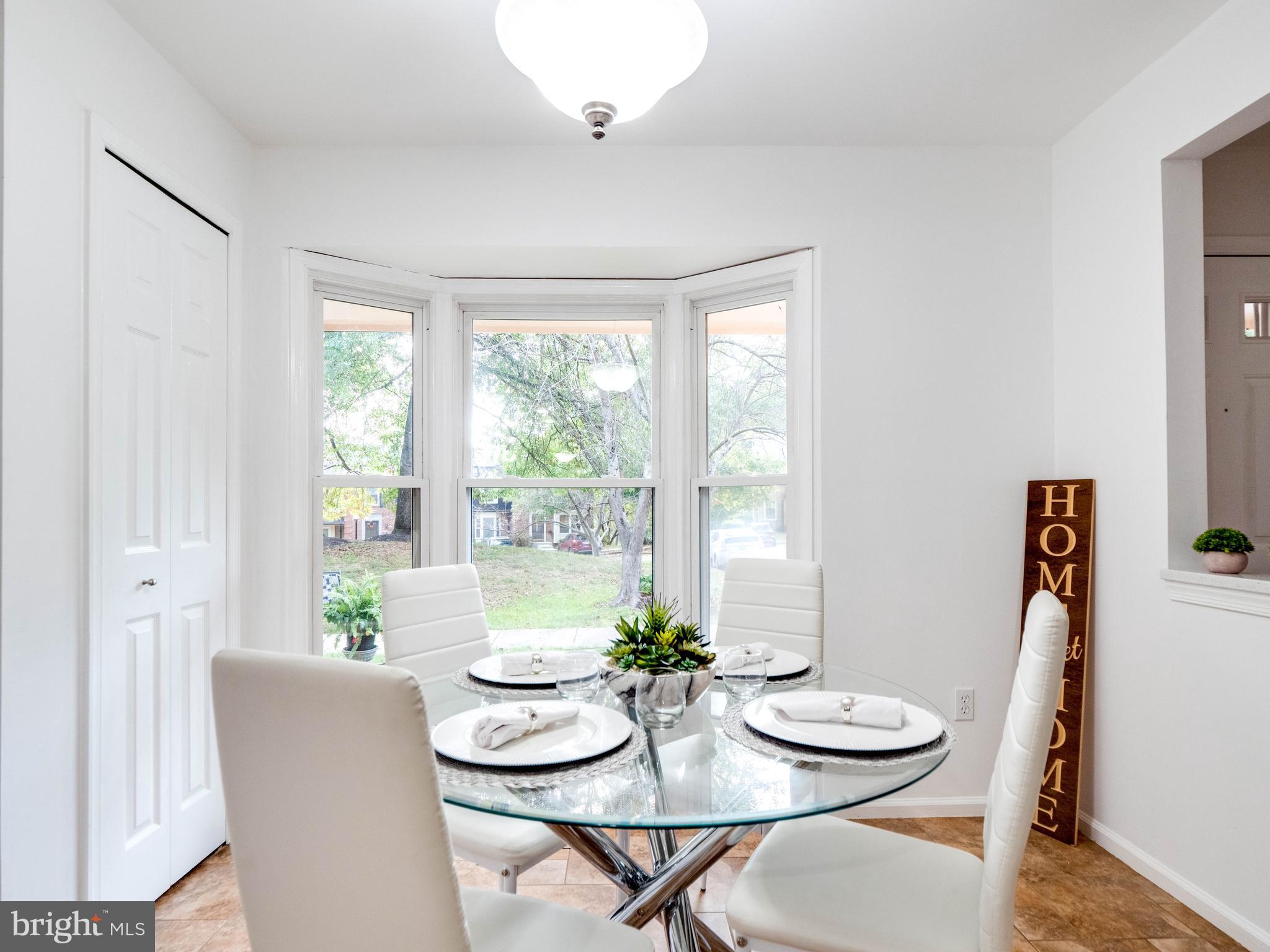 9002 Mulvaney Court Springfield, VA 22152 - Photo 7 of 44 Sun drenched