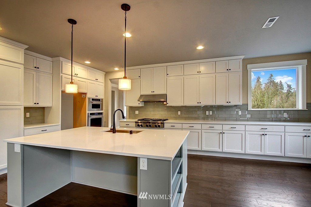 9914 Northeast 162nd Street Bothell, WA 98011 - Photo 12 of 17 Gallery Image 12