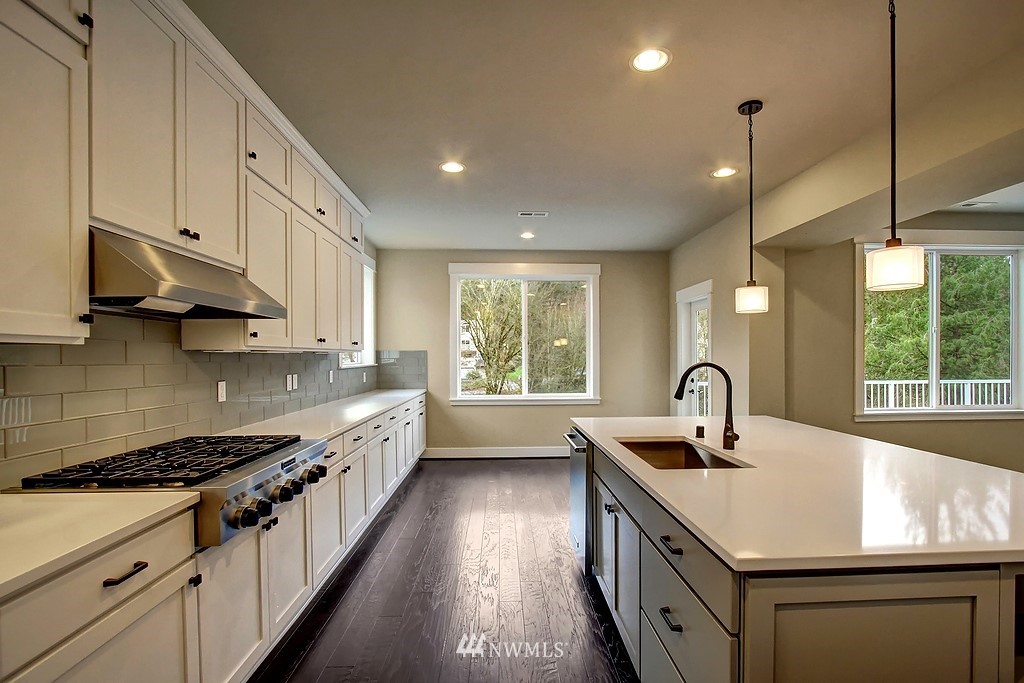 9914 Northeast 162nd Street Bothell, WA 98011 - Photo 15 of 17 Gallery Image 15