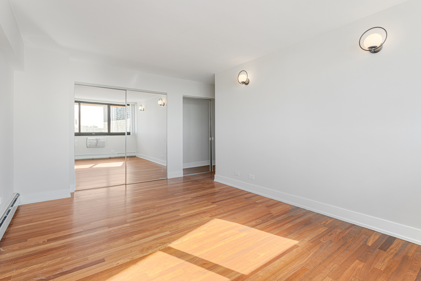 6166 North Sheridan Road, Unit 20K Chicago, IL 60660 - Photo 6 of 14 Gallery Image 6