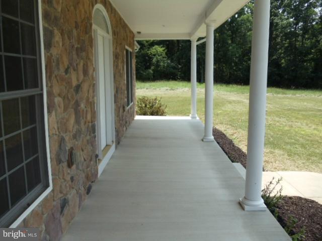 401 Headley Road Middletown, VA 22645 - Photo 3 of 30 Exterior (Front)