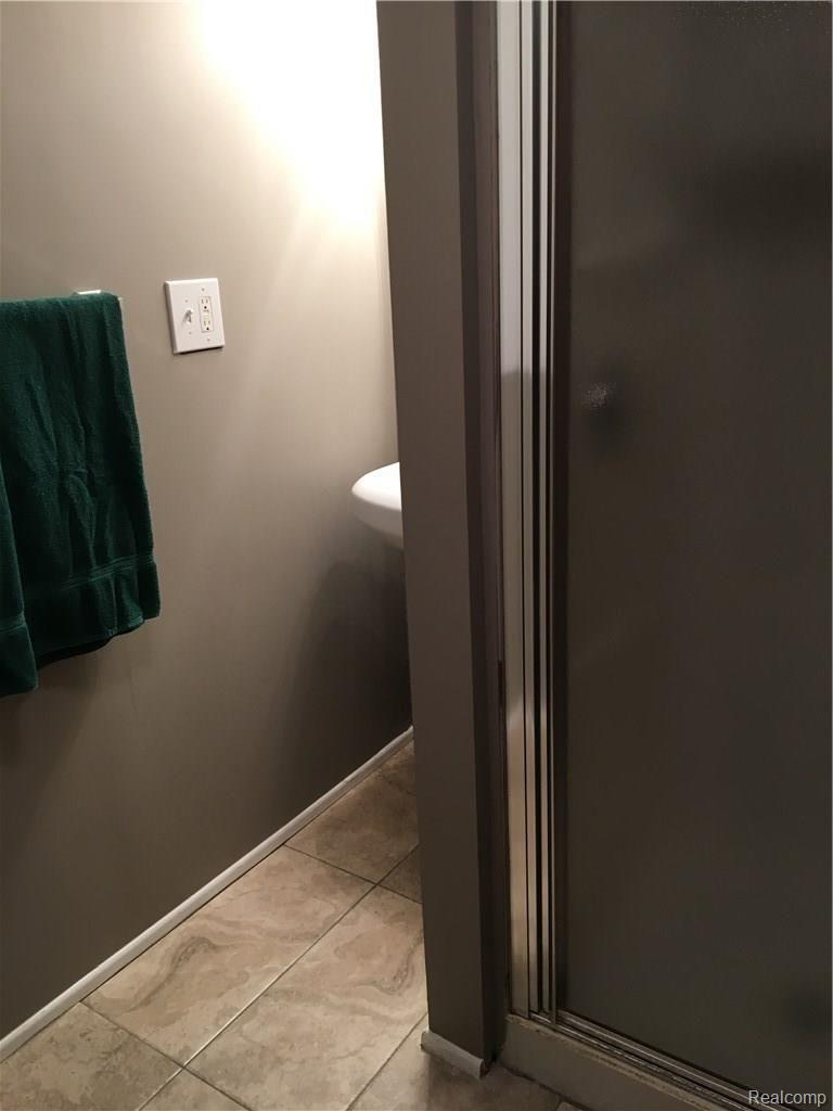1242 Dorothea Road Berkley, MI 48072 - Photo 15 of 25 EBEDD20B-4A85-41CB-926C-5728BB787A70.JPG