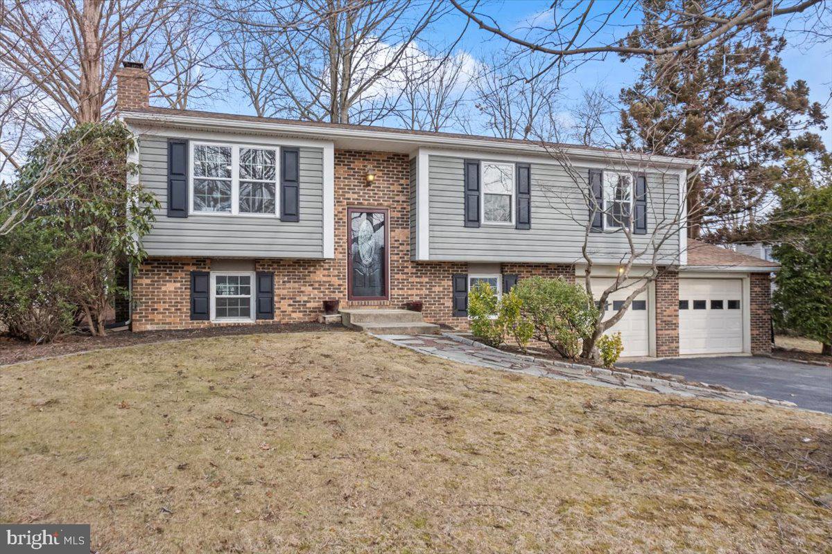 465 Amesbury Road Lancaster, PA 17601 - Photo 1 of 40