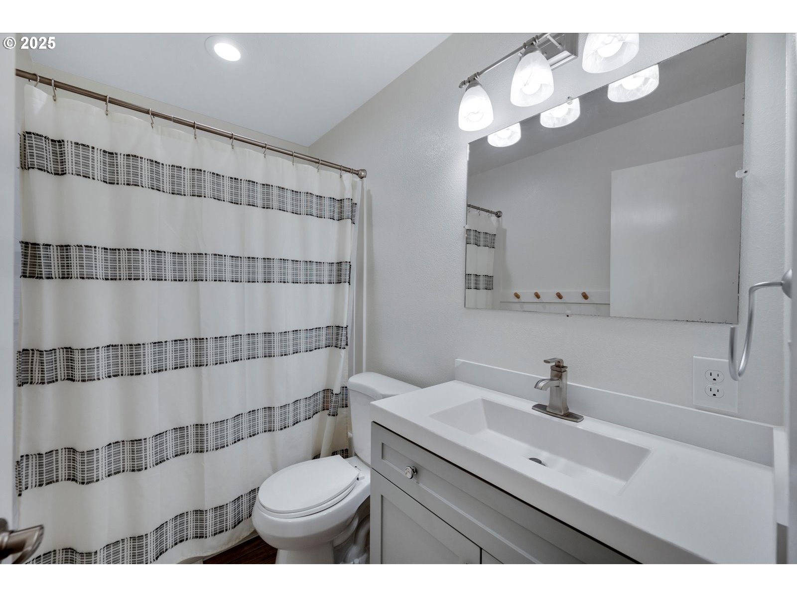 2223 Ostman Road West Linn, OR 97068 - Photo 29 of 36 Gallery Image 29