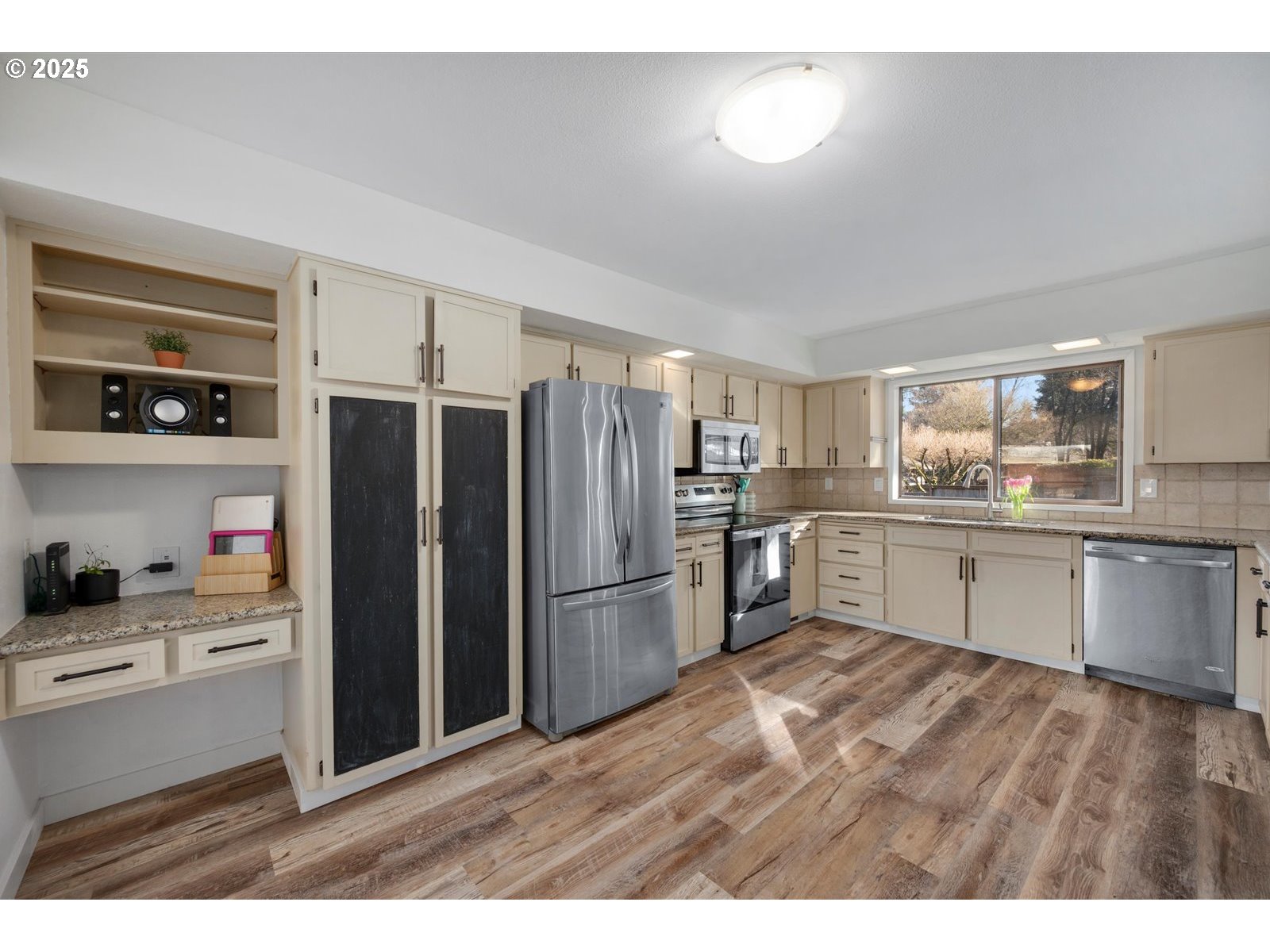 2223 Ostman Road West Linn, OR 97068 - Photo 10 of 36 Gallery Image 10